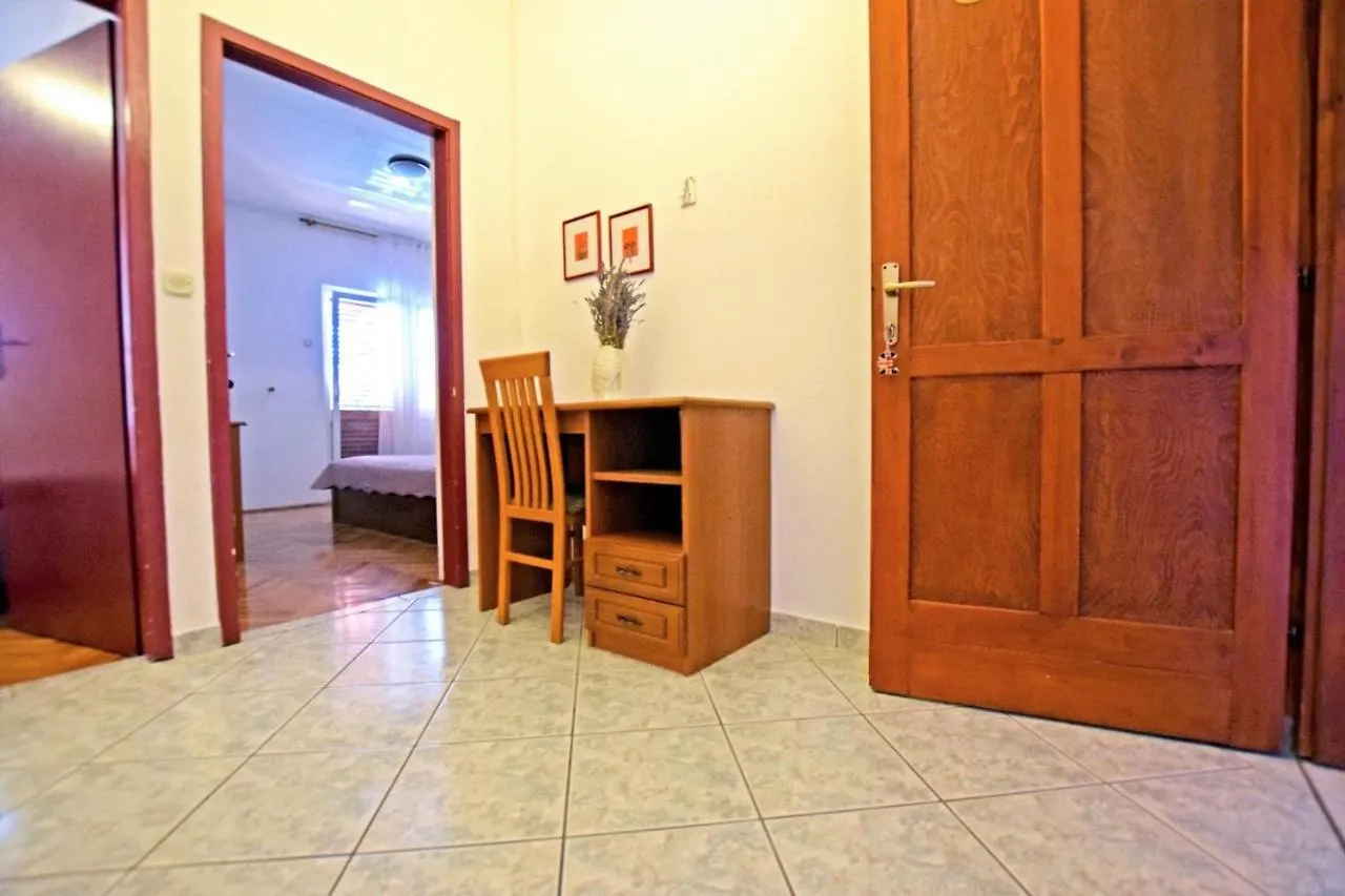 Apartments And Rooms With Parking Space Starigrad, Paklenica - 18034 Starigrad Paklenica