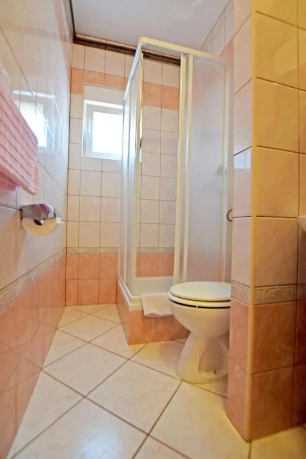 Guest house Apartments And Rooms With Parking Space Starigrad, Paklenica - 18034