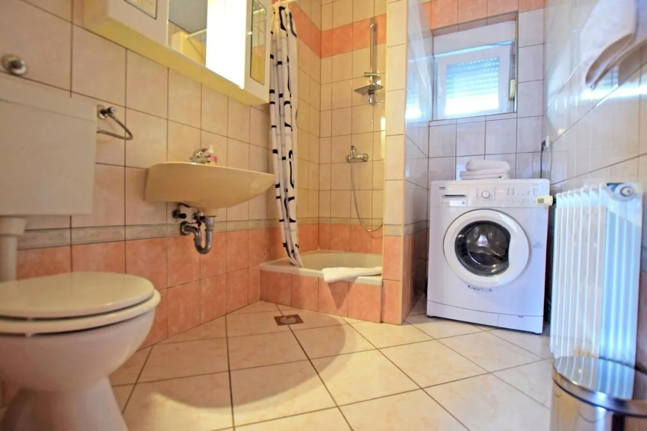 Apartments And Rooms With Parking Space Starigrad, Paklenica - 18034 Starigrad Paklenica