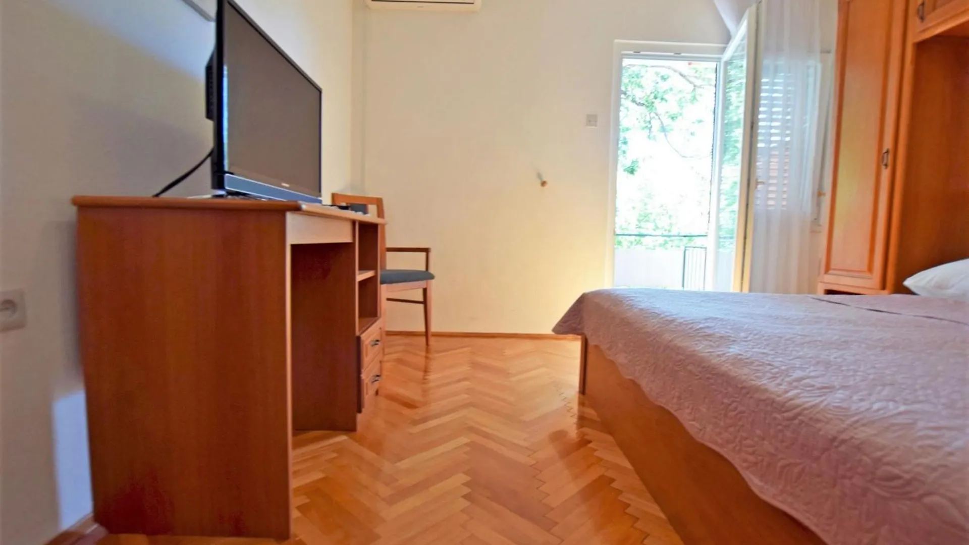 Apartments And Rooms With Parking Space Starigrad, Paklenica - 18034 3*, Starigrad Paklenica Croatia