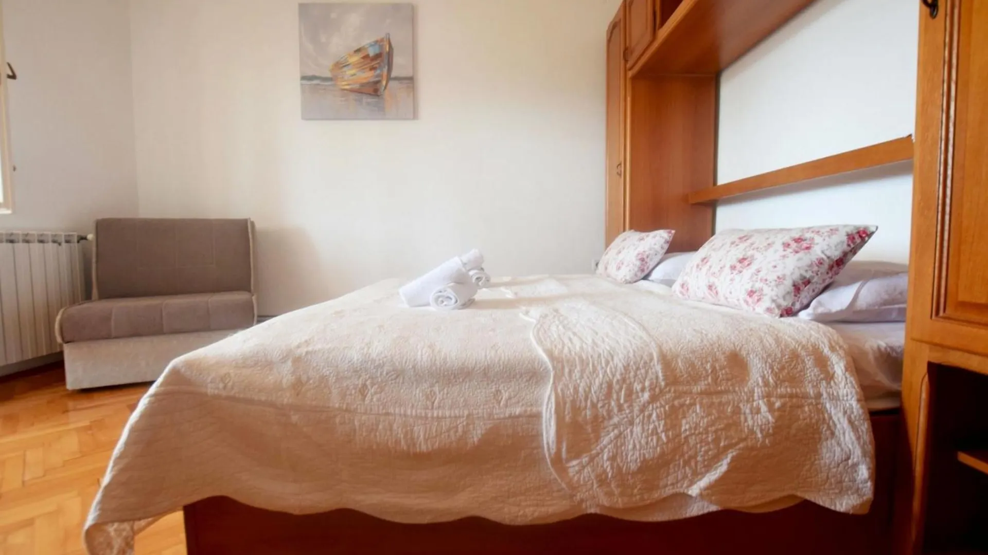 *** Guest house Apartments And Rooms With Parking Space Starigrad, Paklenica - 18034 Croatia