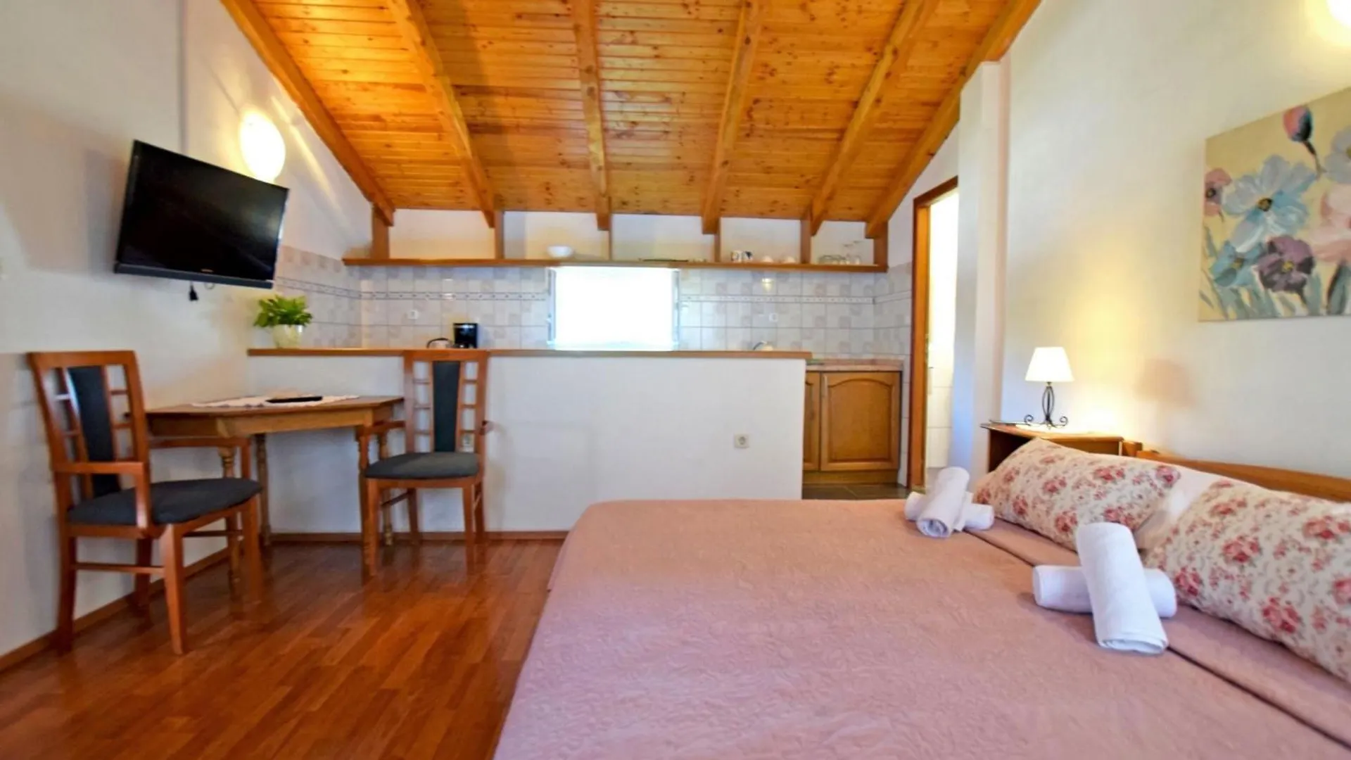 Guest house Apartments And Rooms With Parking Space Starigrad, Paklenica - 18034